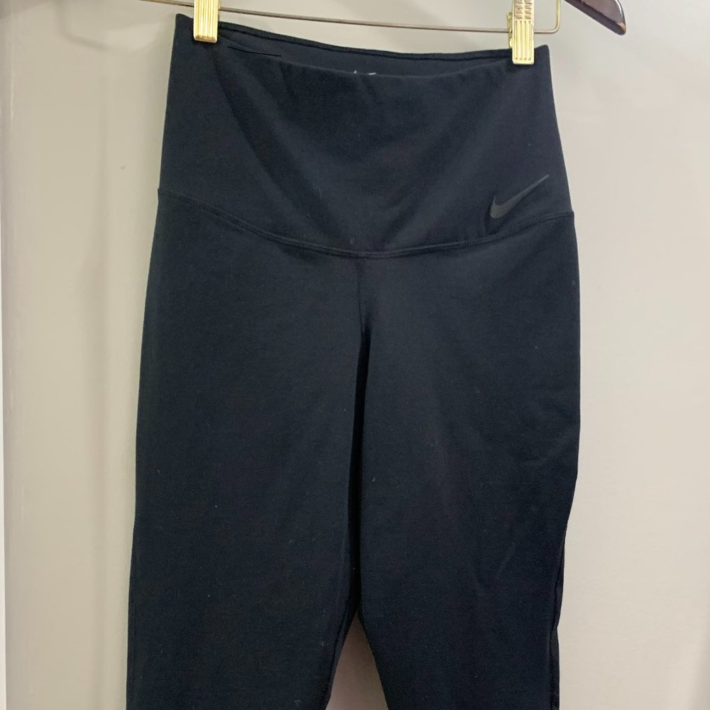 Nike Dri-Fit Yoga Pants, Black Size Medium
